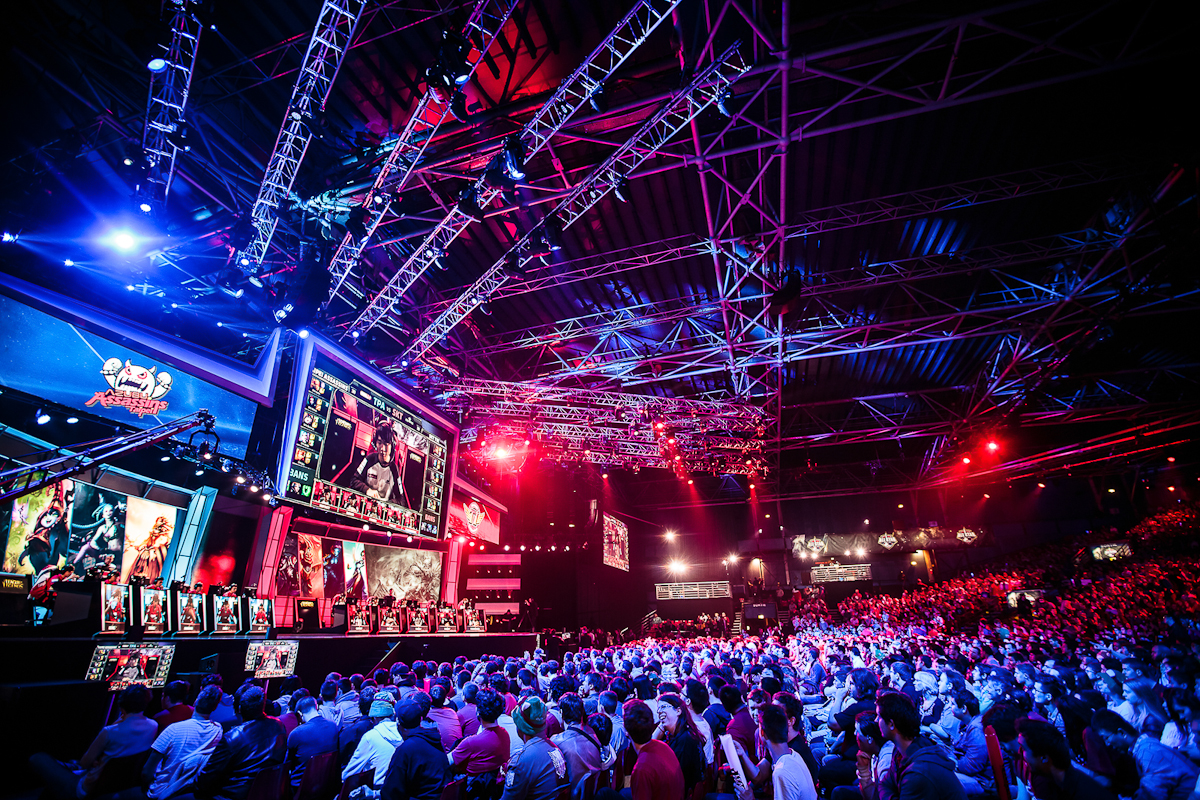 LPL春季赛IG与BLG对决现导播情绪失控，T1战队决赛门票天价引爆电竞票务乱象